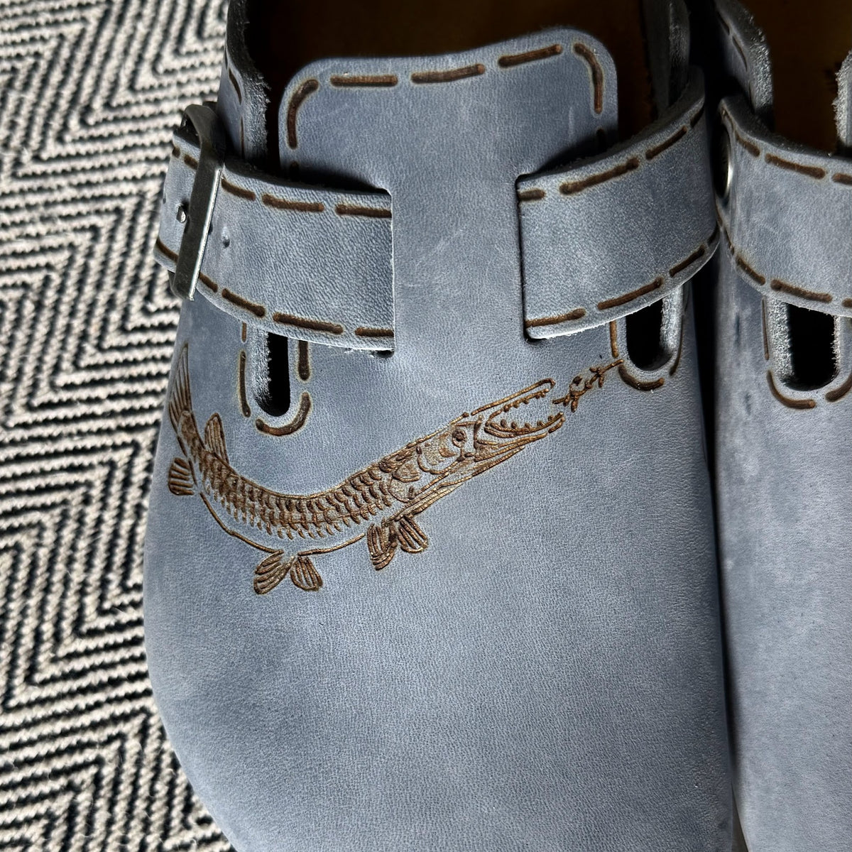 gar on elemental blue clogs (oiled leather)