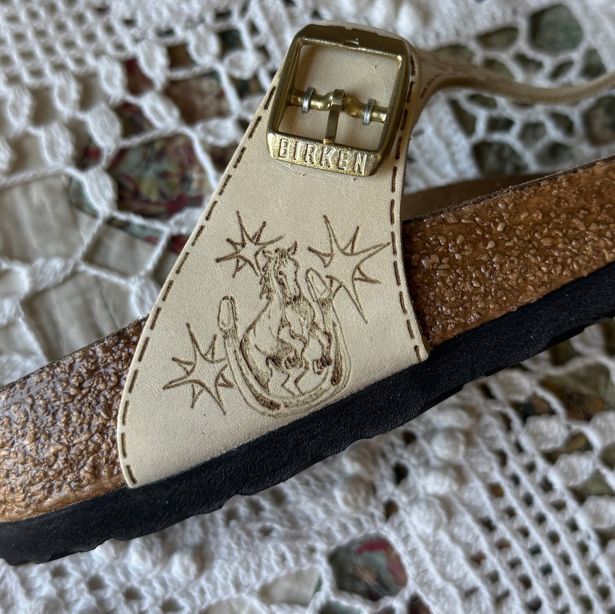 horses and stars on eggshell gizeh (oiled leather)