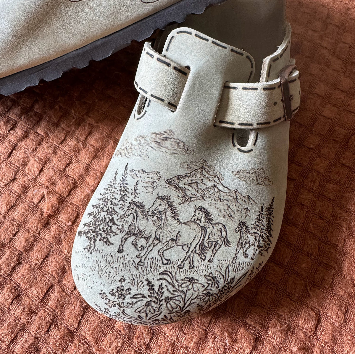 running horses on tobacco brown clogs (oiled leather)