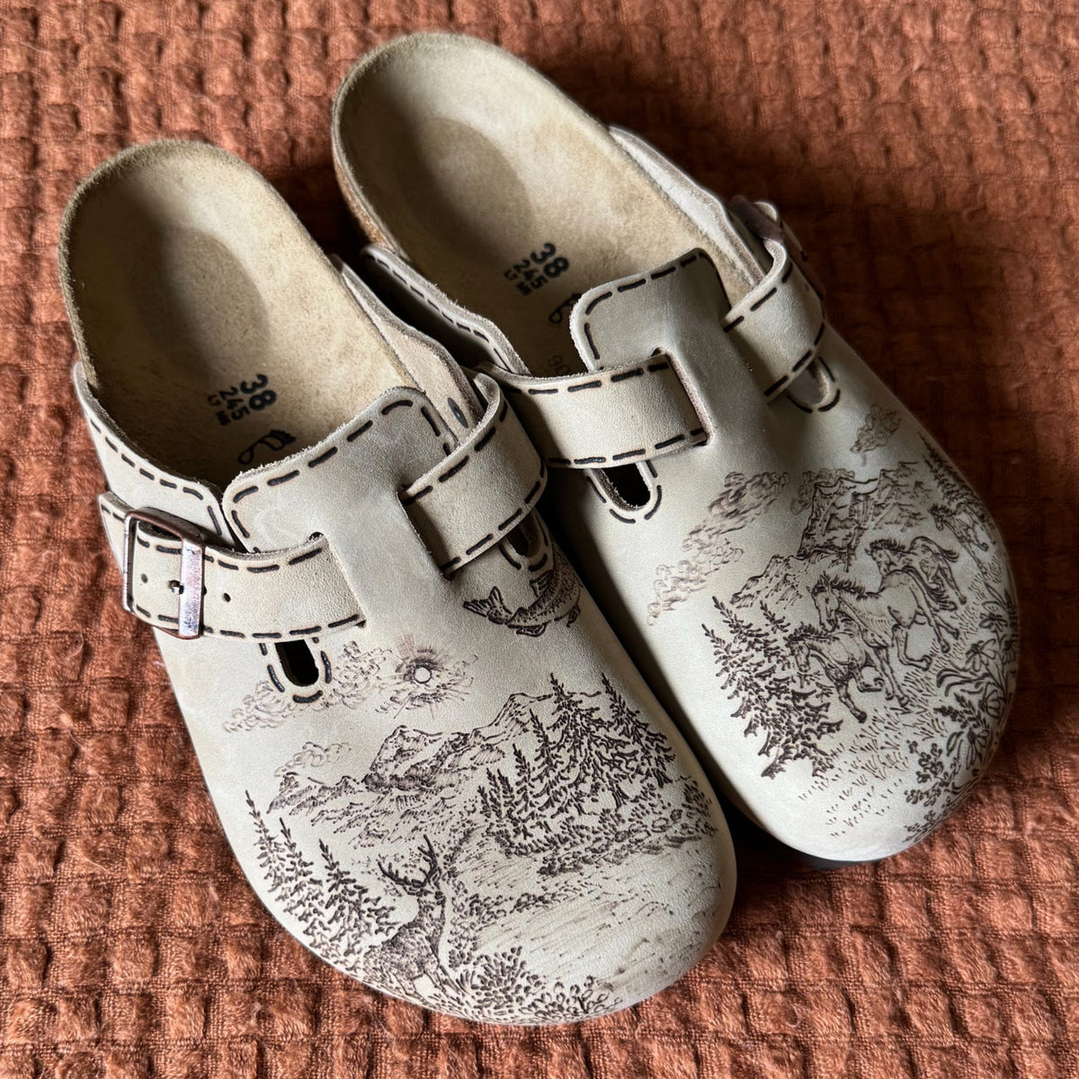 running horses on tobacco brown clogs (oiled leather)