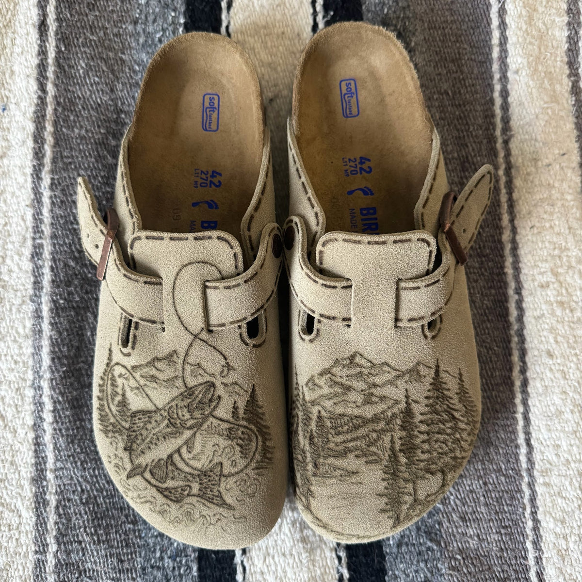 rainbow trout taupe clogs (Suede leather)