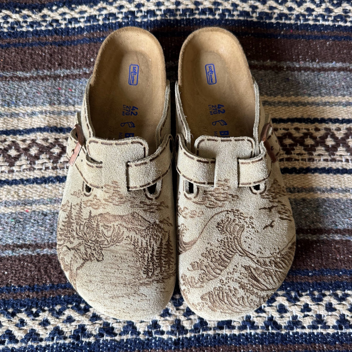 wave on taupe clogs (suede leather)