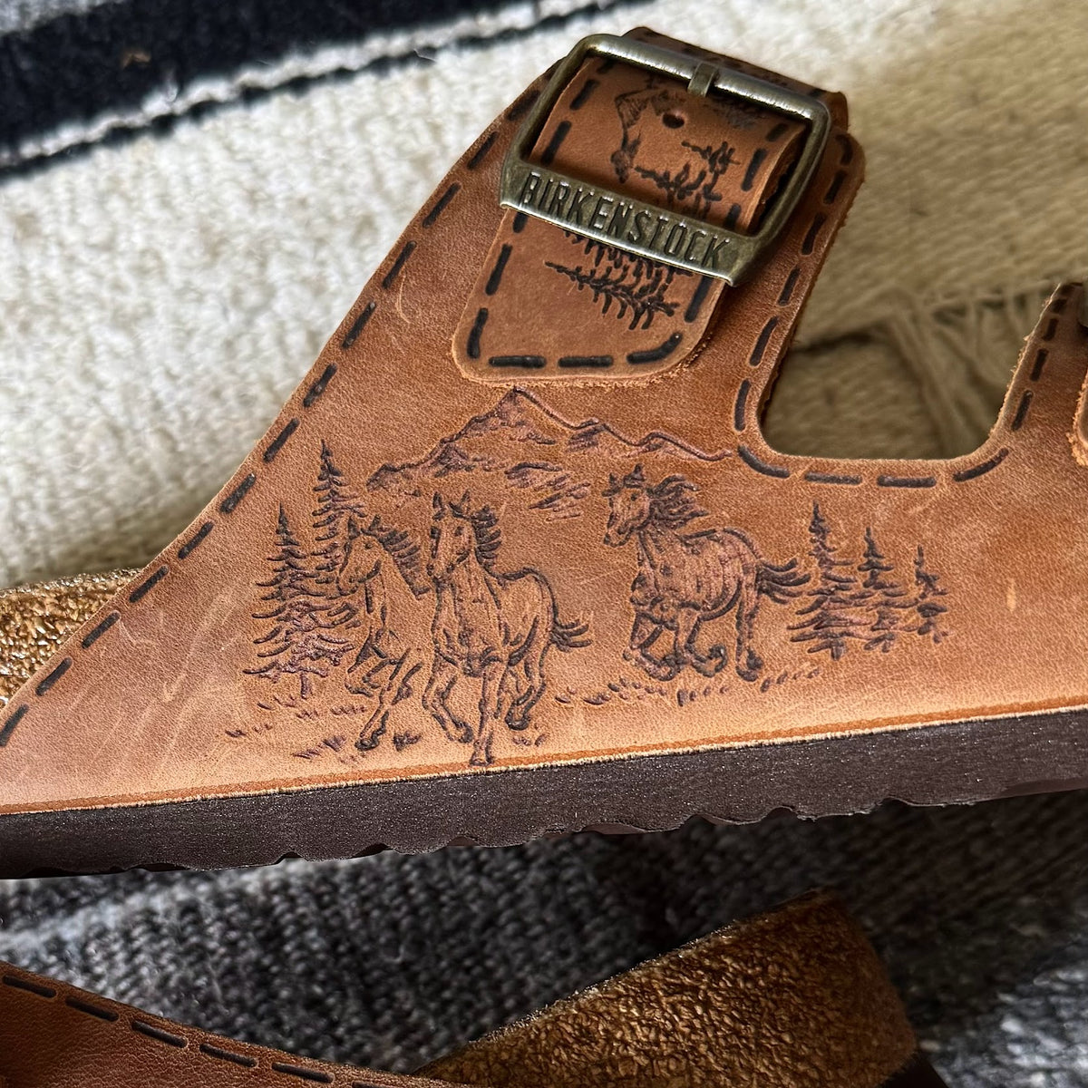 Cowboy and horses on cognac arizonas (Oiled leather)